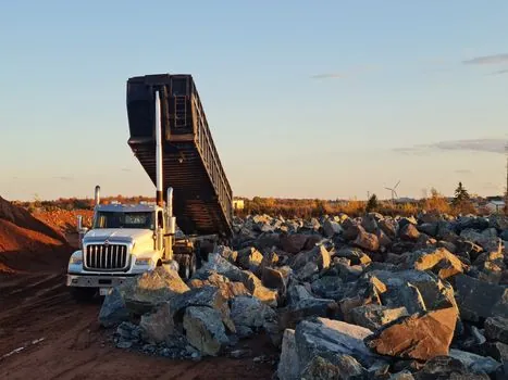 dump truck bed dimensions for a standard tandem axle body - Material thickness, steel grade, and structural ceiling