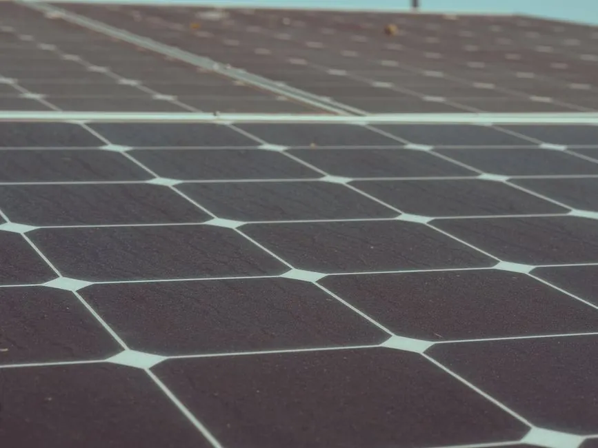 TOPCon Solar Cell OEM vs ODM Manufacturing: 2026 Decision Gates
