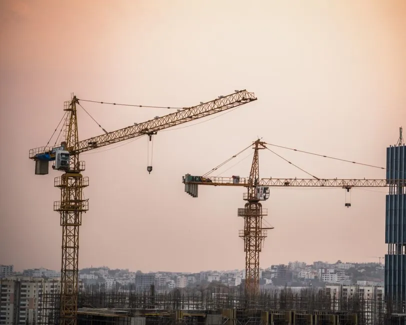 Tower Crane Count for High-Rise Projects: How Many Cranes Per Building