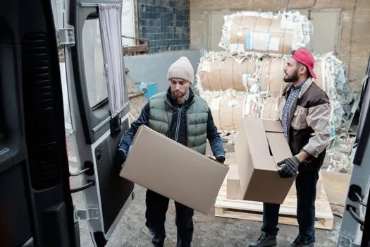 Turnover Box selection for retail distribution - Selection Criteria: Load, Stack, Wash, Trace