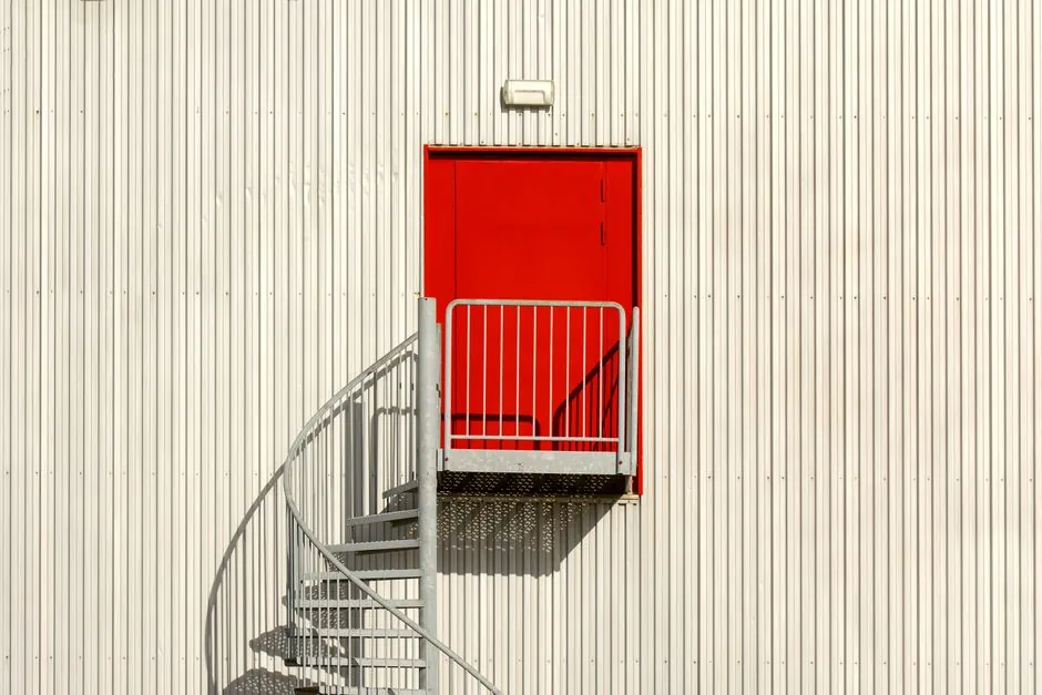Warehouse Emergency Light Selection: Fixture Type, Ceiling Height, and 90-Minute Runtime