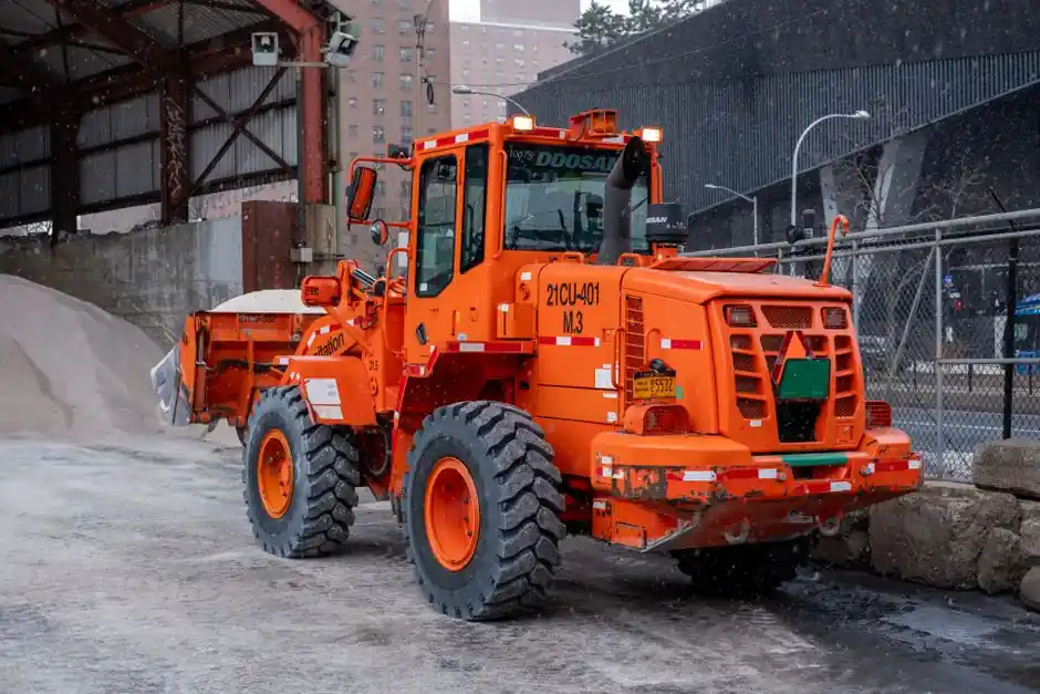 Wheel Loader Selection for Road Construction: Size Class, Tipping Load, Bucket Match