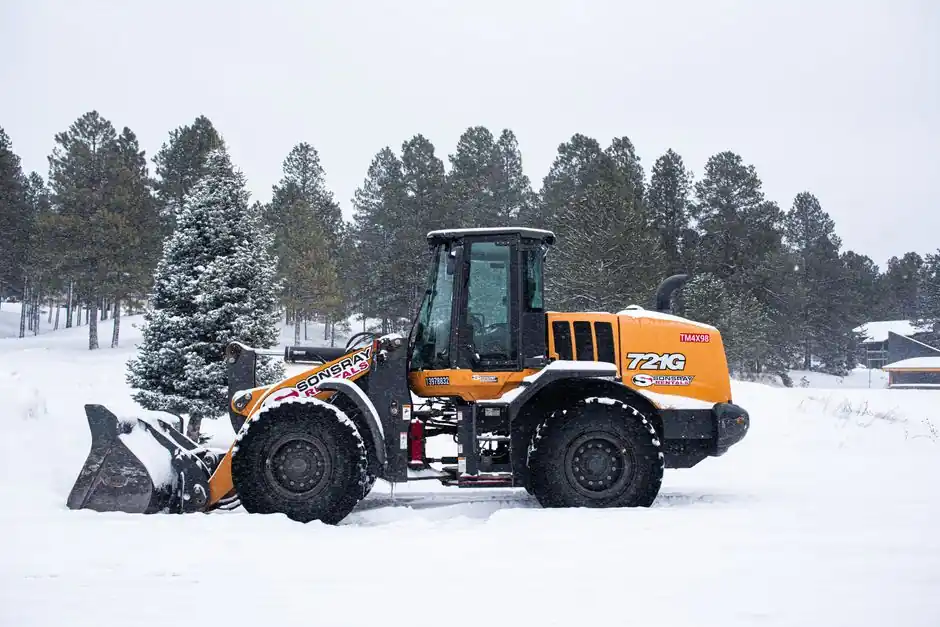 Wheel Loader vs Bulldozer: 2026 Spec Cut and Job-Site Decision Map