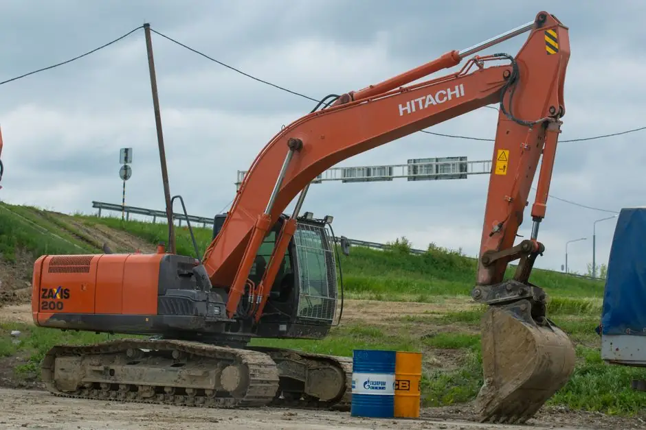 Wheel Loader vs Excavator: Spec Cut and Job-Site Match