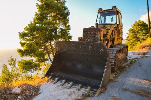 Wheel Loader working principle explained - Comparison: Wheel Loader vs. Other Loader Classes