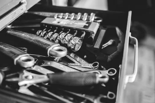 1000V insulated tools vs standard hand tools for live electrical work - Inspection, Care, and When to Retire a Tool