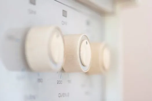 heat detector temperature rating 135F vs 200F for different areas - Selection Matrix: 135°F vs 200°F Spot Detectors