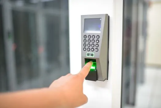 2 out of 3 voting logic vs single sensor threshold alarm - Sensor Independence, Tapping, and Proof-Test Discipline