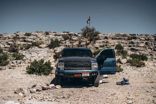 4x4 chassis for aerial work trucks on utility right-of-way - Right-of-way access limits that make 4x4 non-negotiable