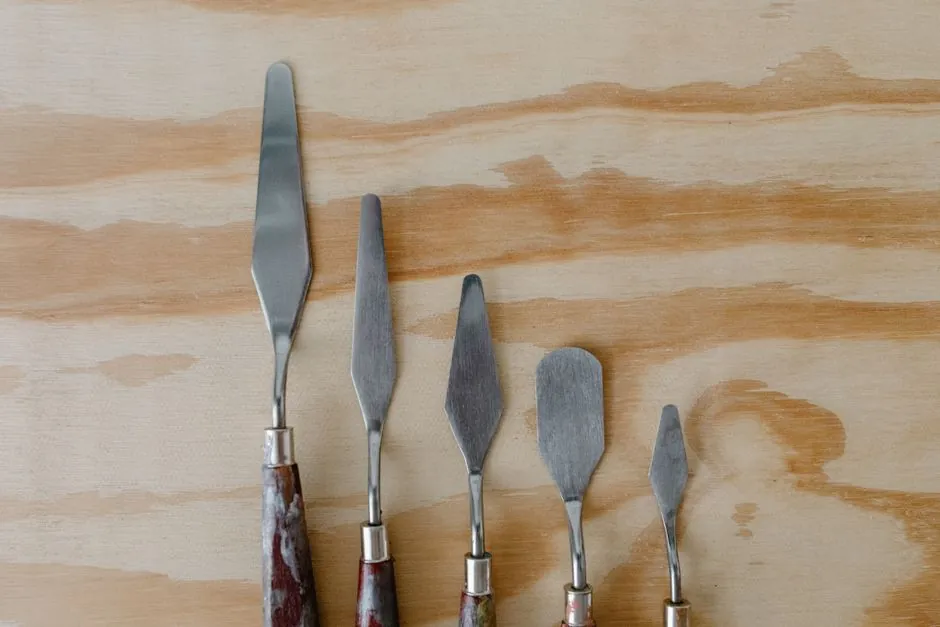 Air-Hardening vs Oil-Hardening Tool Steel: Warpage and Quench Decisions