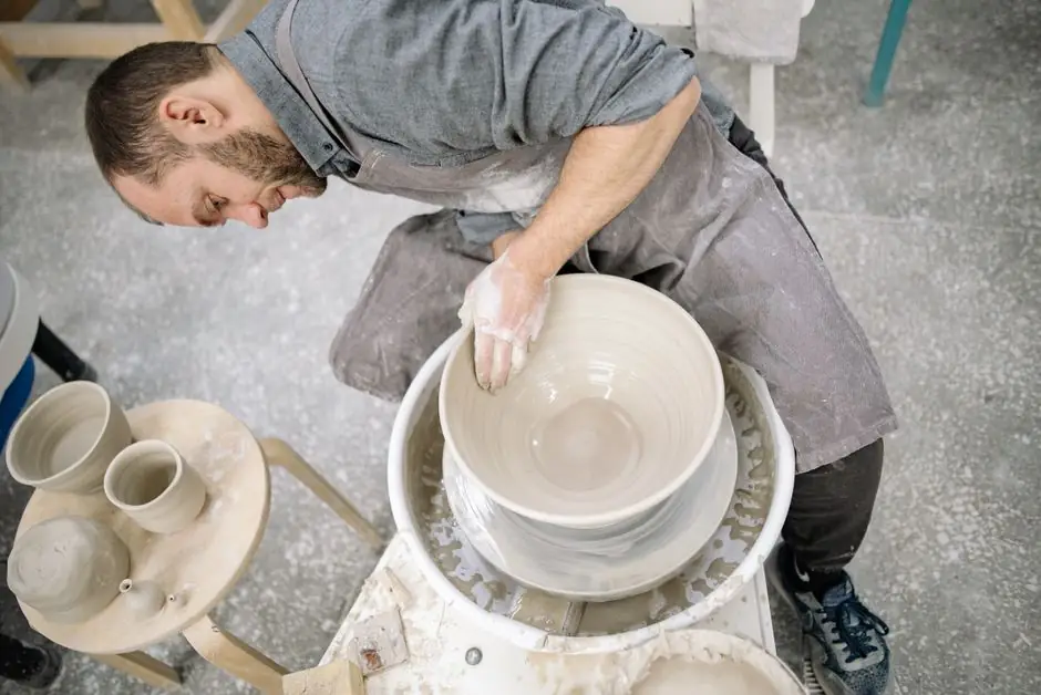 Alumina vs Zirconia Crucible: Temperature, Chemistry, Cost Decision