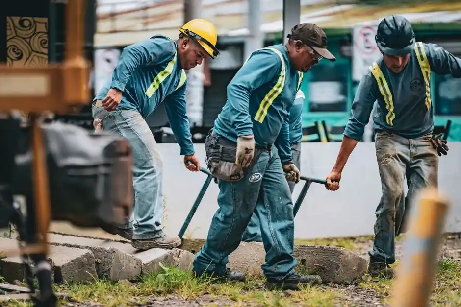 ANSI Z89.1 vs EN 397: Hard Hat Standard Test Criteria