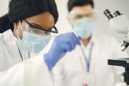 anti-fog coating vs anti-scratch coating safety glasses lens - When to Spec Each Coating by Work Environment