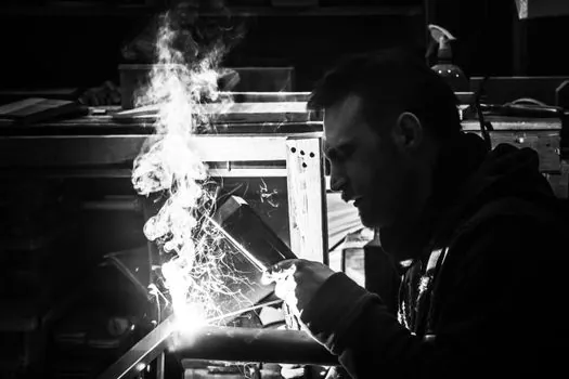 what is the difference between CD stud welding and arc stud welding? - Weld Appearance, Heat Input, and Reverse-Side Marking