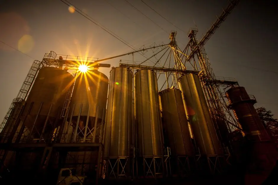 Corporate PPA vs Onsite Solar: Decision Matrix for Industrial Sites