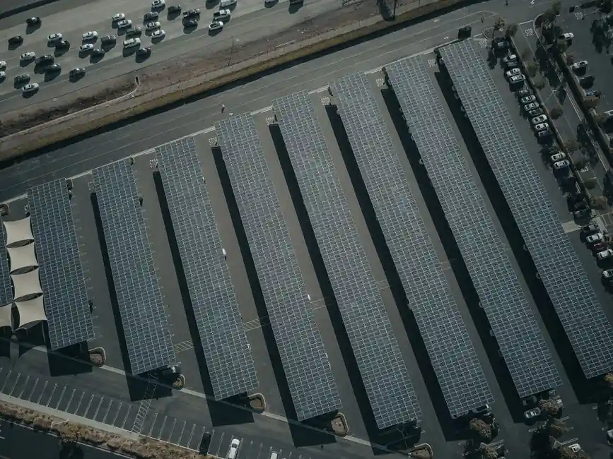 Data center generator emissions: Tier 4 push, run-hour caps, and grid-stress workarounds
