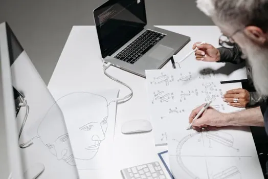 digital twin and PLM integration for engineering changes - Who an Integrated Twin Fits, and Who It Does Not