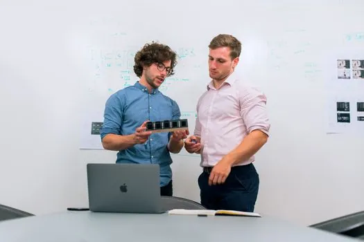 digital twin skills and team structure for a plant - Sourcing the team: internal, partner, or vendor