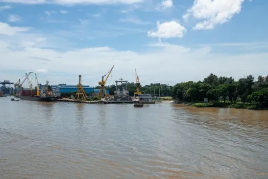 how do drought and low river levels disrupt industrial shipping? - Which Cargoes and Industries Feel the Squeeze First