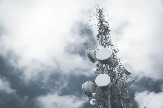 what is the maximum mobile tower height indoors vs outdoors under EN 1004? - Stabilisers, Outriggers, and the Practical 4 m Trigger