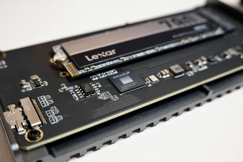 Enterprise SSD Shortage 2026: QLC Capacity Booked, Prices Climbing 70–80%
