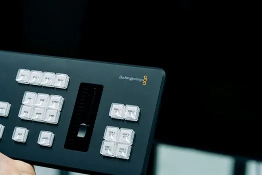 geometric unsharpness from an excessive source-to-film distance - Comparison of the three control levers