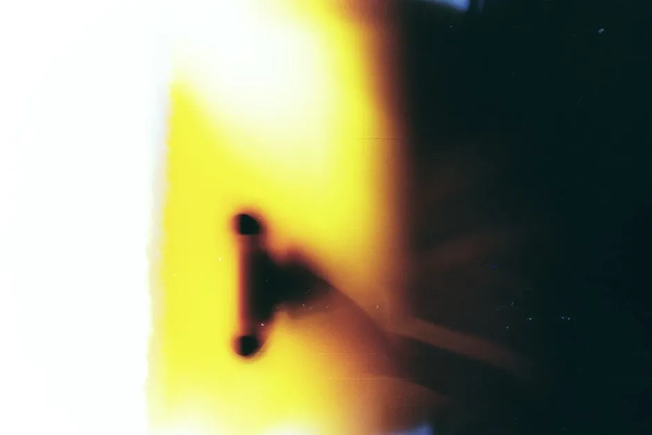 Excessive source-to-film distance and geometric unsharpness in NDT radiography