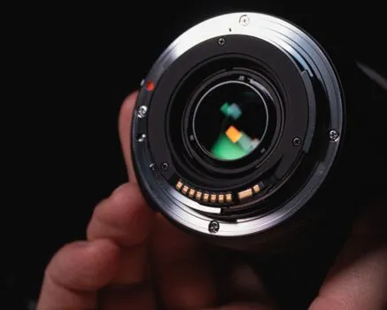 full well capacity and dynamic range in dB on an industrial camera sensor - Selection Criteria for Industrial Specifiers