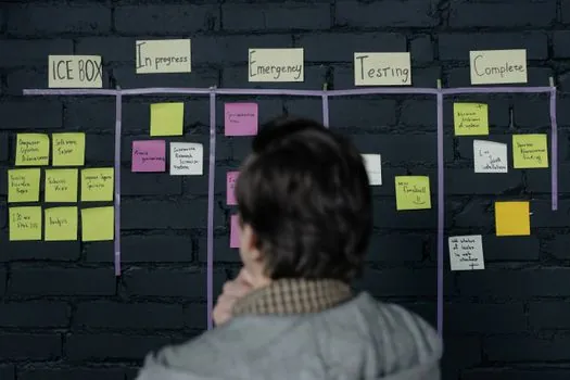what is the difference between HEA HEB and HEM sections? - Real use cases mapped to the three series