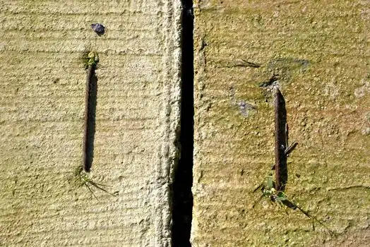 what is the difference between live end and dead end anchorages? - When the dead end has to become a live end