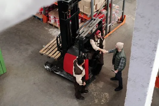 order picker lines per hour at medium level vs low level - Who Low-Level Is For vs Who Mid-Level Is For