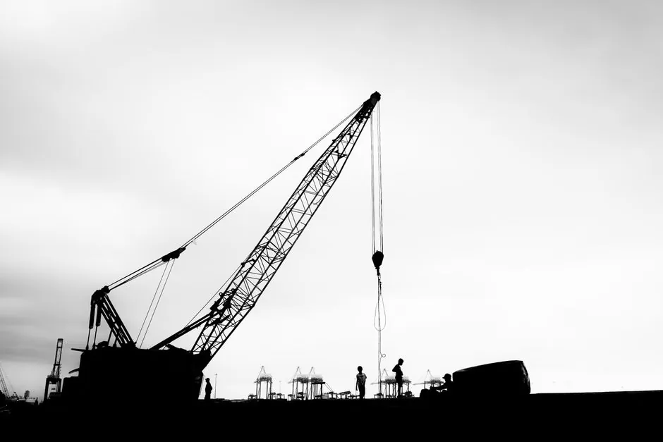 Luffing Jib vs Fixed Jib Crawler Crane: A Spec-Driven Selection