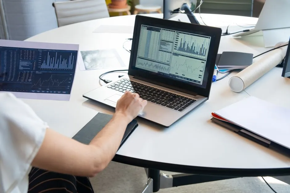 Manufacturing Data Governance: Ownership, Quality, and the OT/IT Boundary