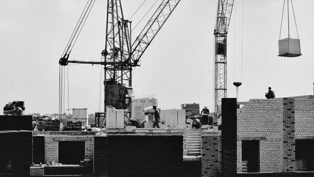 lorry mounted crane stabiliser spread and stability zones - Stabiliser types, leveling, and site preparation
