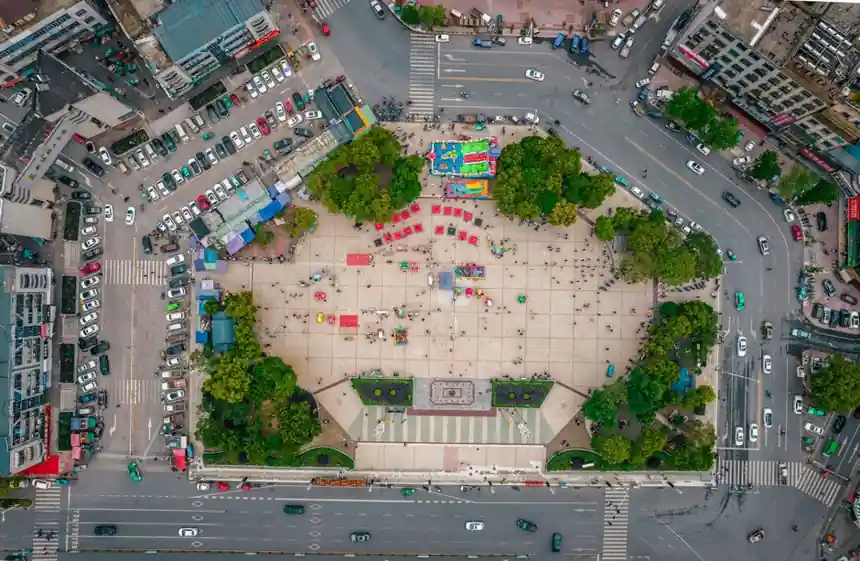 Puncture-Resistant Membranes for Pedestrian Plaza Decks