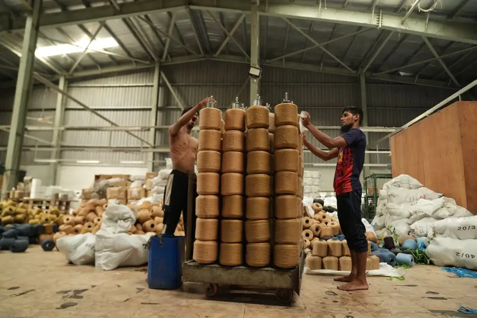 Roller Chain Selection for Textile Mills: Pitch, Service Factor, and Material