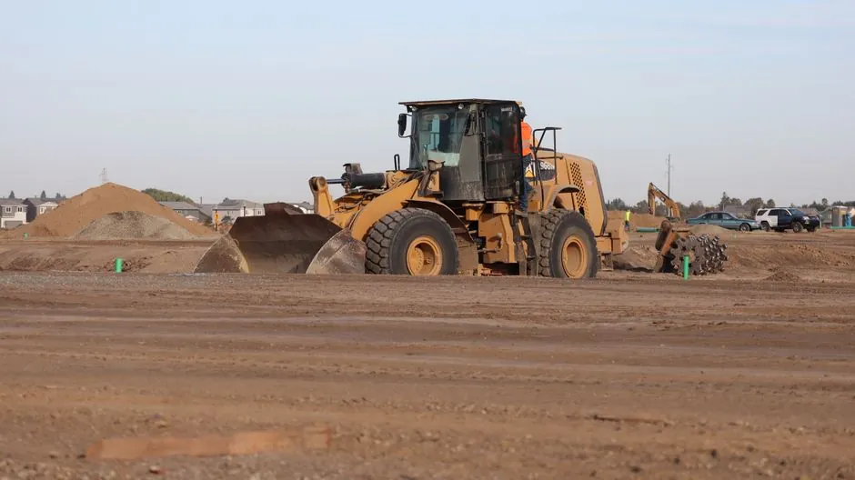 Rotary Laser Level on a Grading Job: Beam, Rod, and Cut/Fill Workflow