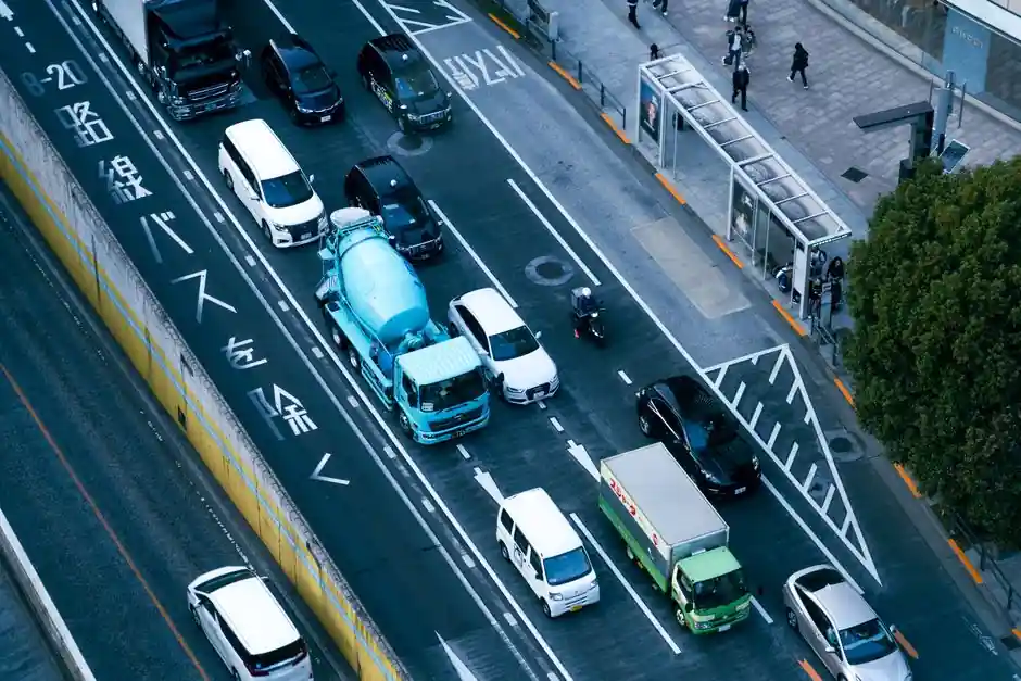 Self-Loading Mixer Truck vs Transit Mixer: 2026 Spec Decision