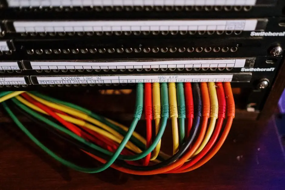 Series Wiring of RFID Interlocks with In-Series Diagnostics: 32-Node Limit, PL e