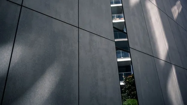 smooth skin vs grooved surface XPS board for render - Surface options compared on decision criteria