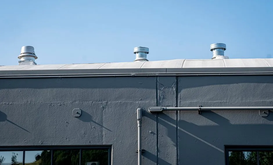 SPF Roofing: Foam Density, Elastomeric Topcoat Thickness, and Reroof Specs