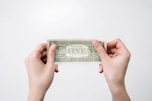 synthetic resin adhesive raw material vs formulated adhesive product - Cost Structure: Why Resin Is Half the Bill