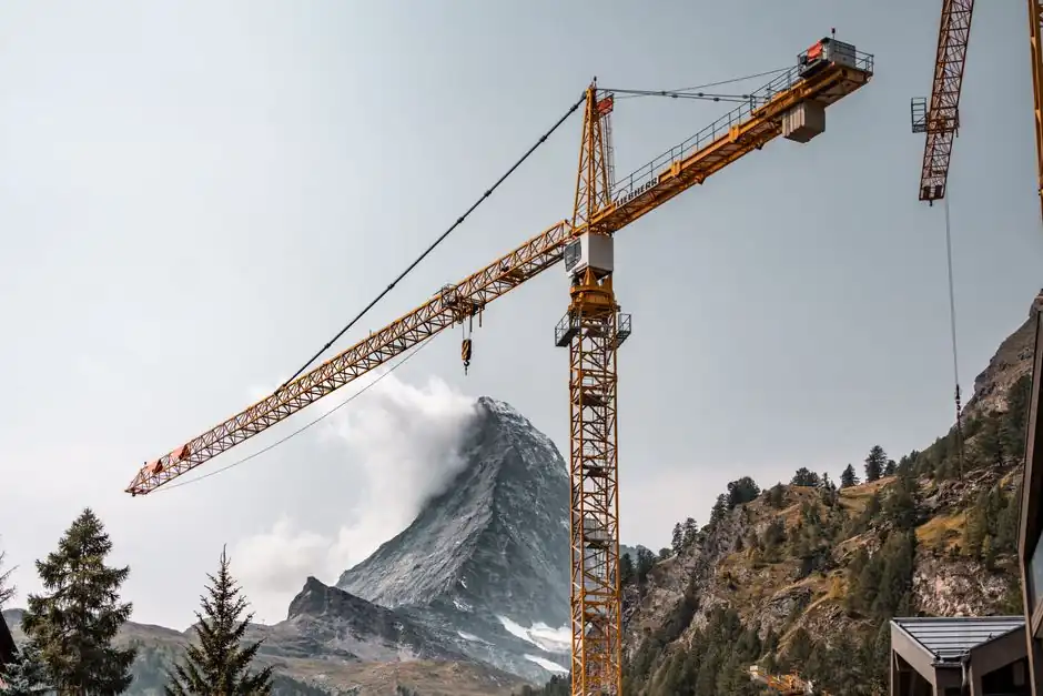 Tower Crane Jib Length vs Maximum Lifting Capacity: Reading the Load Chart