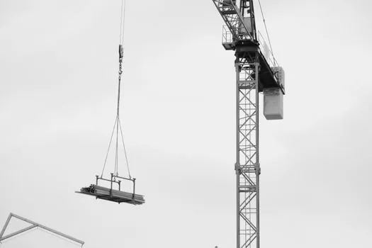 tower crane jib length and maximum lifting capacity chart - What derates the chart number on a real job