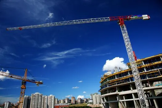 is a tower crane the same as a construction hoist or elevator? - Who Each Machine Is For, and Who It Is Not For