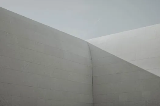 why is the first AAC block course laid in a thick mortar bed? - What Goes Wrong If the First Course Is Skipped or Done Wrong